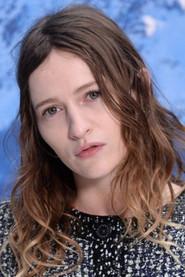 Christa Théret as Elisabeth Ortega in SK1 2015