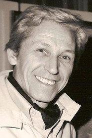 Jacques Douai as Self in Le Visiteur d’un soir 1989