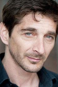 Erwan Creignou as Le valet de chambre in Le Voyageur sans bagage 2004