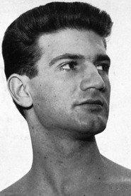 Leonardo Bragaglia as l'ufficiale di stato civile in Il fidanzato di mia moglie 1943