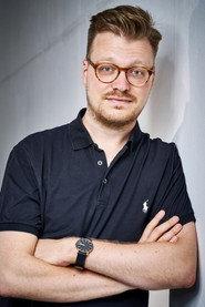 Maxi Gstettenbauer as himself in Maxipedia 2017