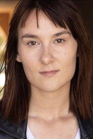 Samantha Schmidt as Maren in 6 Weeks 2023