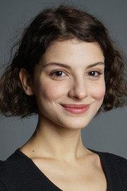Aylin Paksoy as Aylin in Bir 2021
