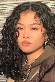 Jessie Mae Alonzo as Selma in Little Joe 2019