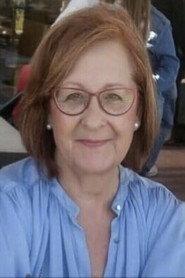 Loli Cozar as Carmen Medina in No dejes de grabar 2 2022