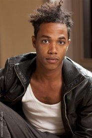 Gaël Kamilindi as Mario in J'adore ma vie ! 2013