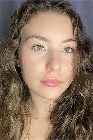 Alana Silva as Mulher / Garota in Matrimony 2025