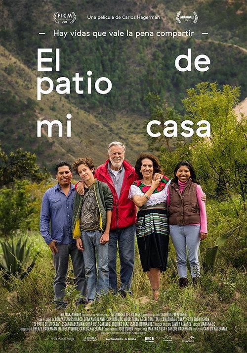 El patio de mi casa 2016 official movie poster