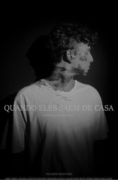 Quando Eles Saem de Casa 2022 official movie poster