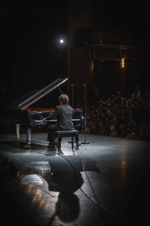 Kissin performs Gershwin, Berg and Chopin Salzburg Festival 2021 2022 official movie poster