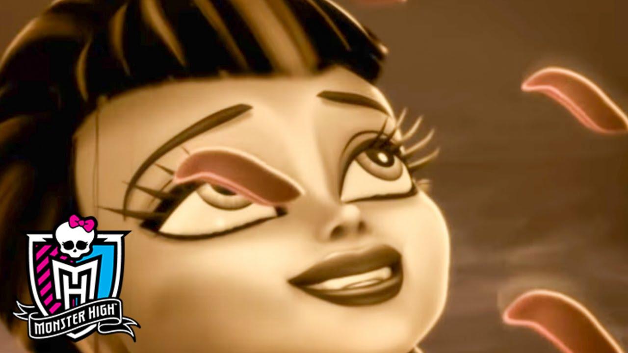 Monster High: Why Do Ghouls Fall in Love? Trailer